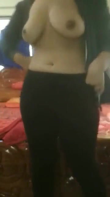 Beautiful Sexy Girl Showing For Lover