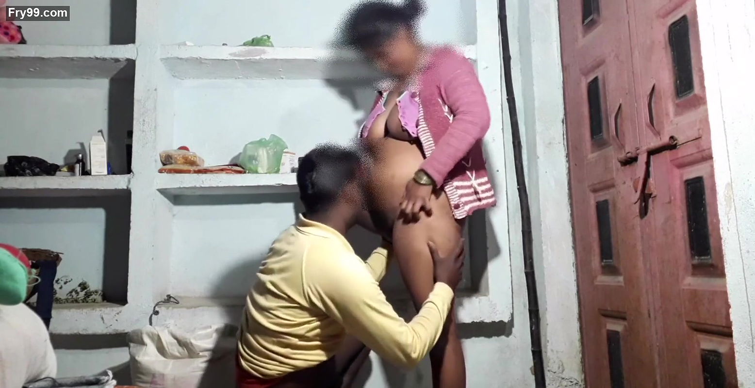 Cute ragini aunty hardsex in doggy style