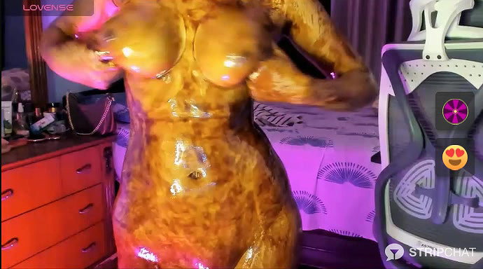 Lusty_Lua chocolate Cream on whole BodyGB