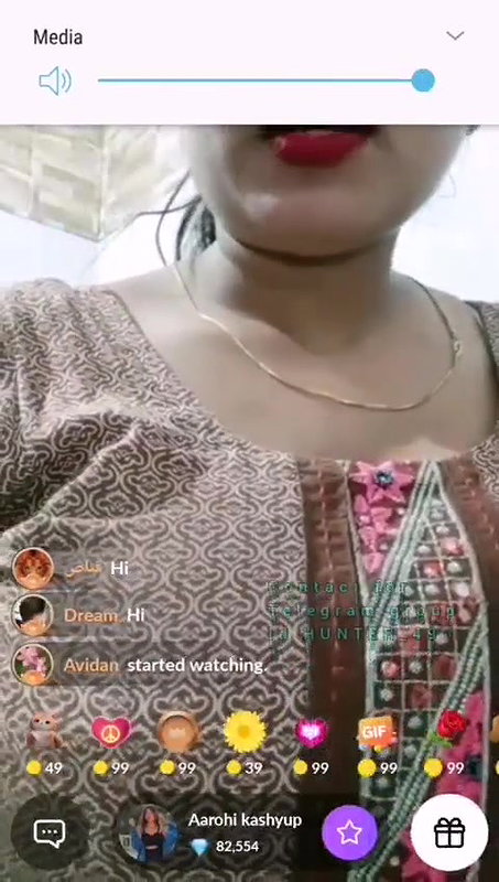 Cute bhabi show her big boobs on tango