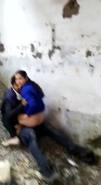 Couple caught Fucking outdoor