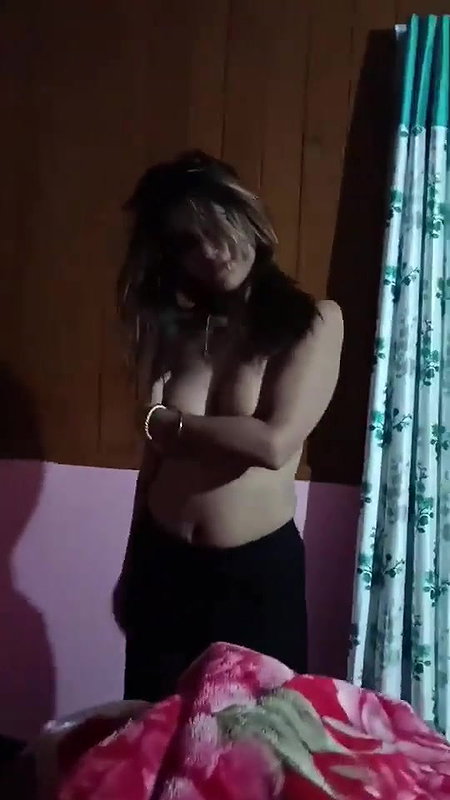 Nude Dancing on bollywood song for customer