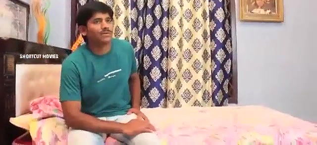 Hot desi legging aunty enjoying