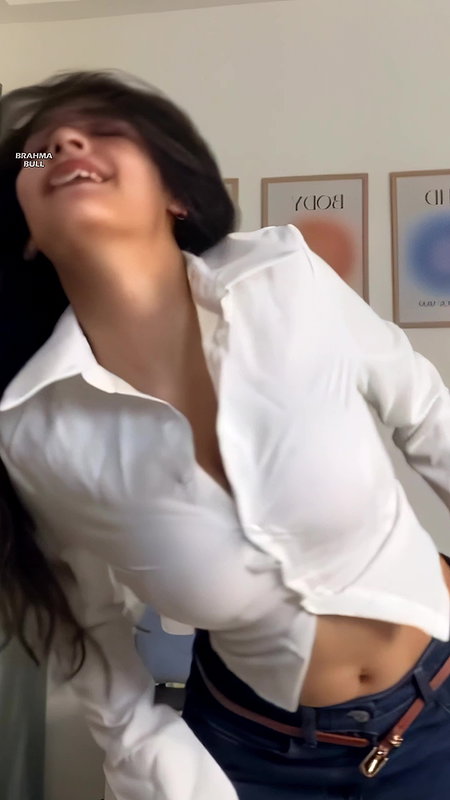 Subhashree Sahu BUSY DIVA CUMWORTHY NAVEL TEASE HQ VIDEO 2