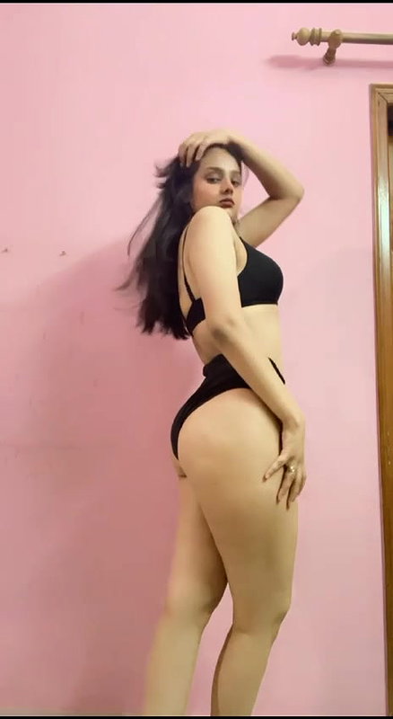 Beautiful Cute Sexy Thick NRI showing Updates 15