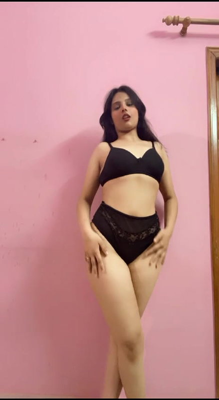 Beautiful Cute Sexy Thick NRI showing Updates 15
