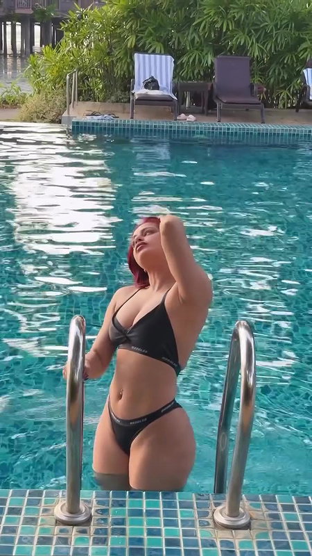 ANKITA SINGH BOLD BABE SEXY WET IN BIKINI IN POOL TEASE 2
