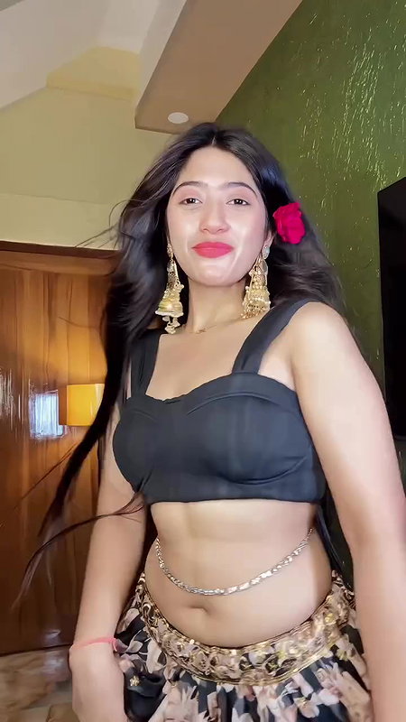 bengali gir; sexy belly dance in black blouse 2