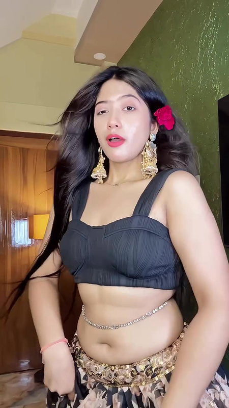 bengali gir; sexy belly dance in black blouse 2