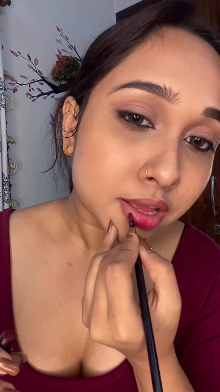 bengali lady sexy deep navel in maroon blouse 2
