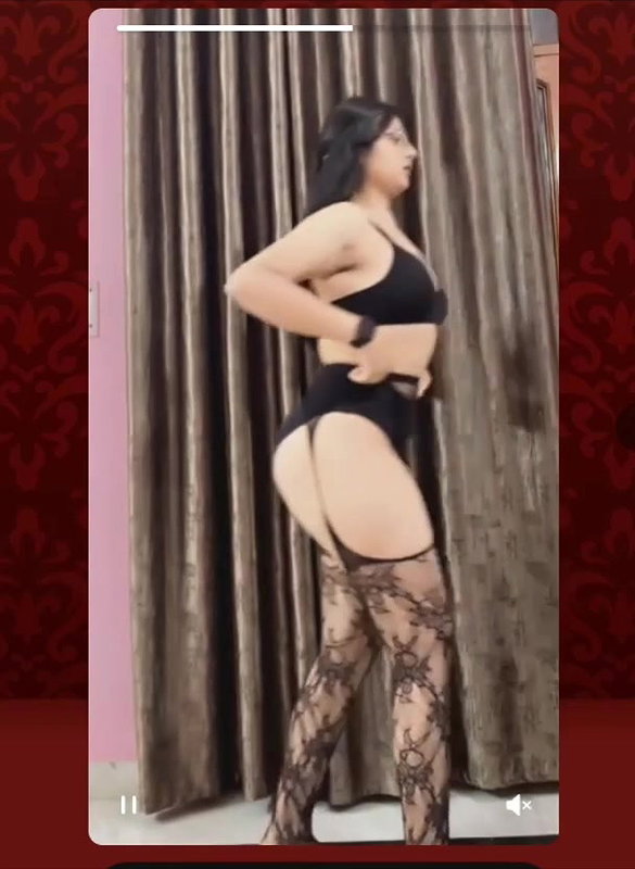 Beautiful Cute Sexy Thick NRI showing Updates 23
