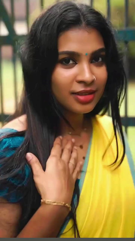 malayali model sexy navel in yellow saree 2