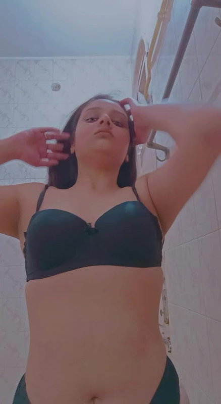 Beautiful Cute Sexy Thick NRI showing Updates 10