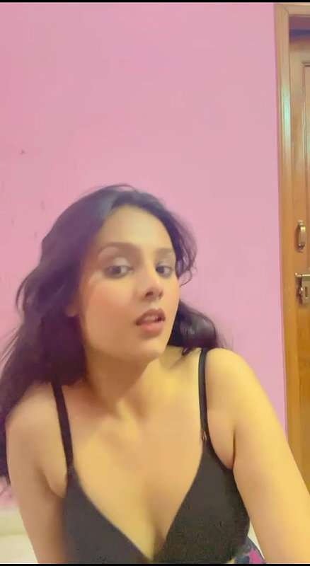 Beautiful Cute Sexy Thick NRI showing Updates 16