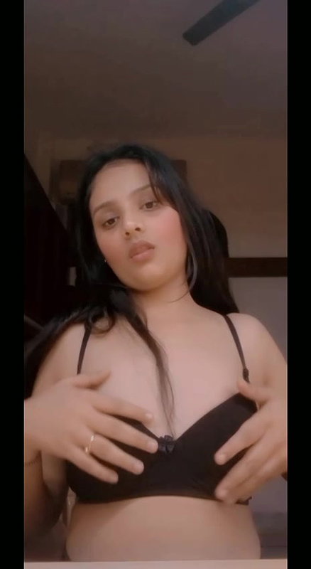 Beautiful Cute Sexy Thick NRI showing Updates 6