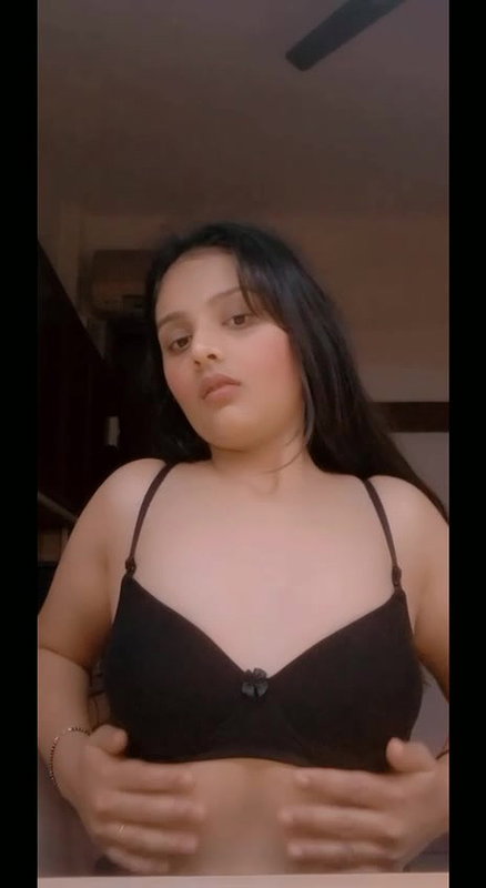 Beautiful Cute Sexy Thick NRI showing Updates 6