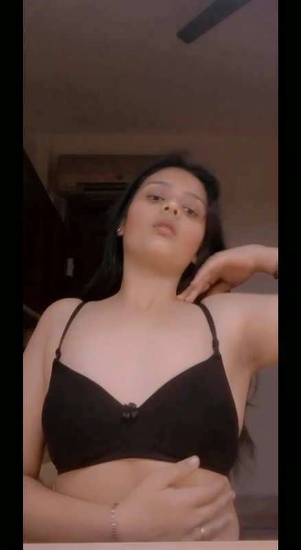 Beautiful Cute Sexy Thick NRI showing Updates 6