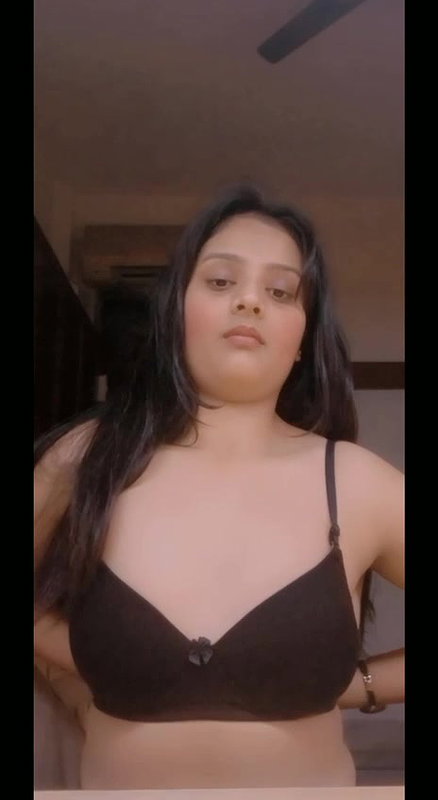 Beautiful Cute Sexy Thick NRI showing Updates 6