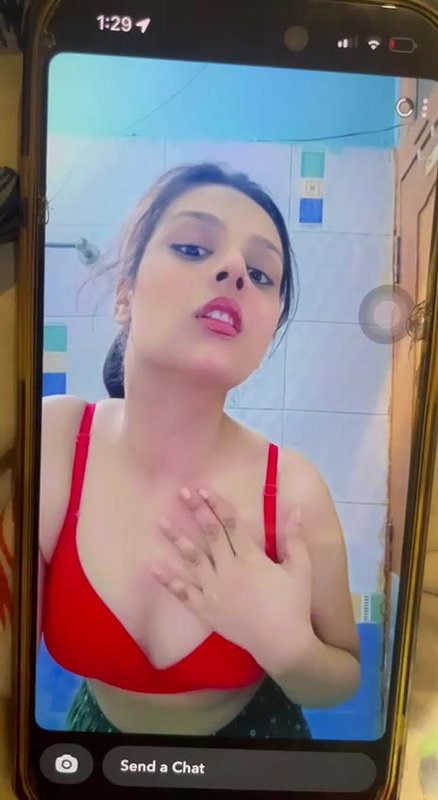 Beautiful Cute Sexy Thick NRI showing Updates 24