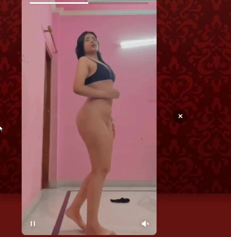 Beautiful Cute Sexy Thick NRI showing Updates 25