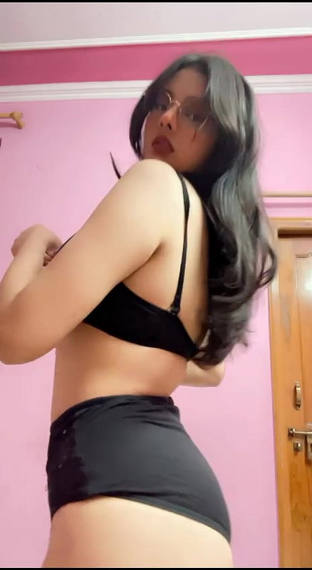 Beautiful Cute Sexy Thick NRI showing Updates 14