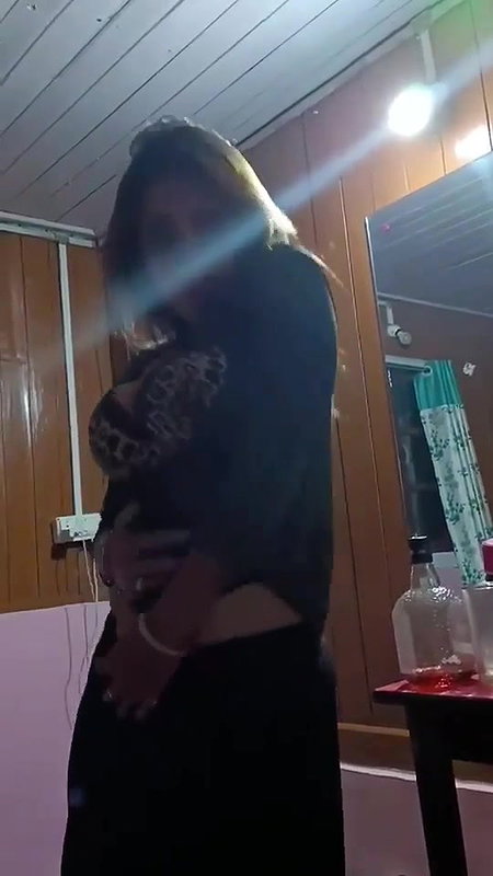 Big Boobs Randy strip dance hot 2