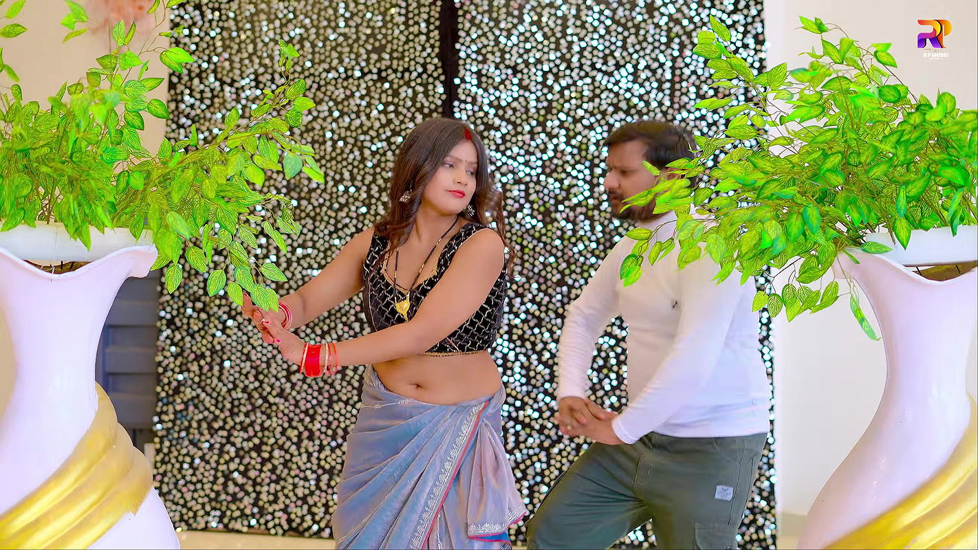 Sanjana Singh hot sareeless song – Deep navel caressed 2