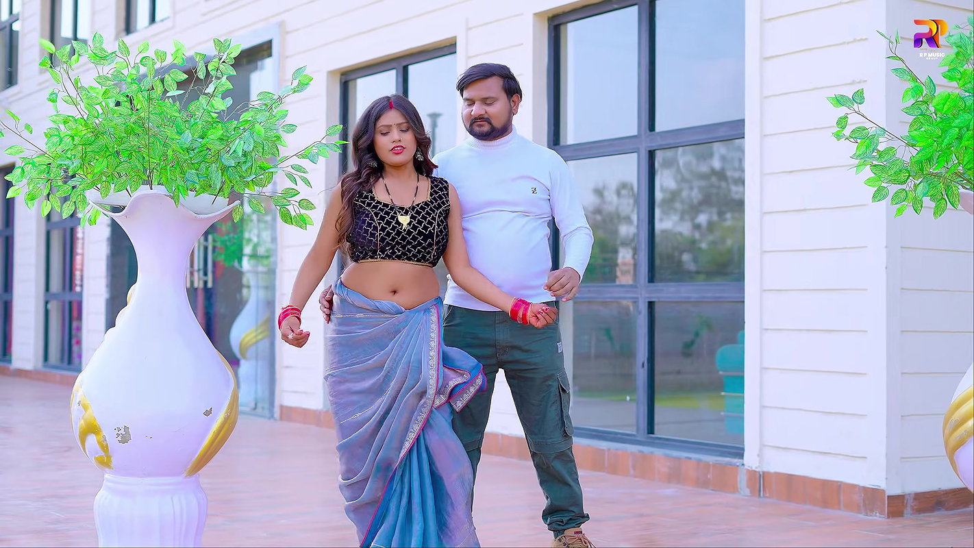Sanjana Singh hot sareeless song – Deep navel caressed 2