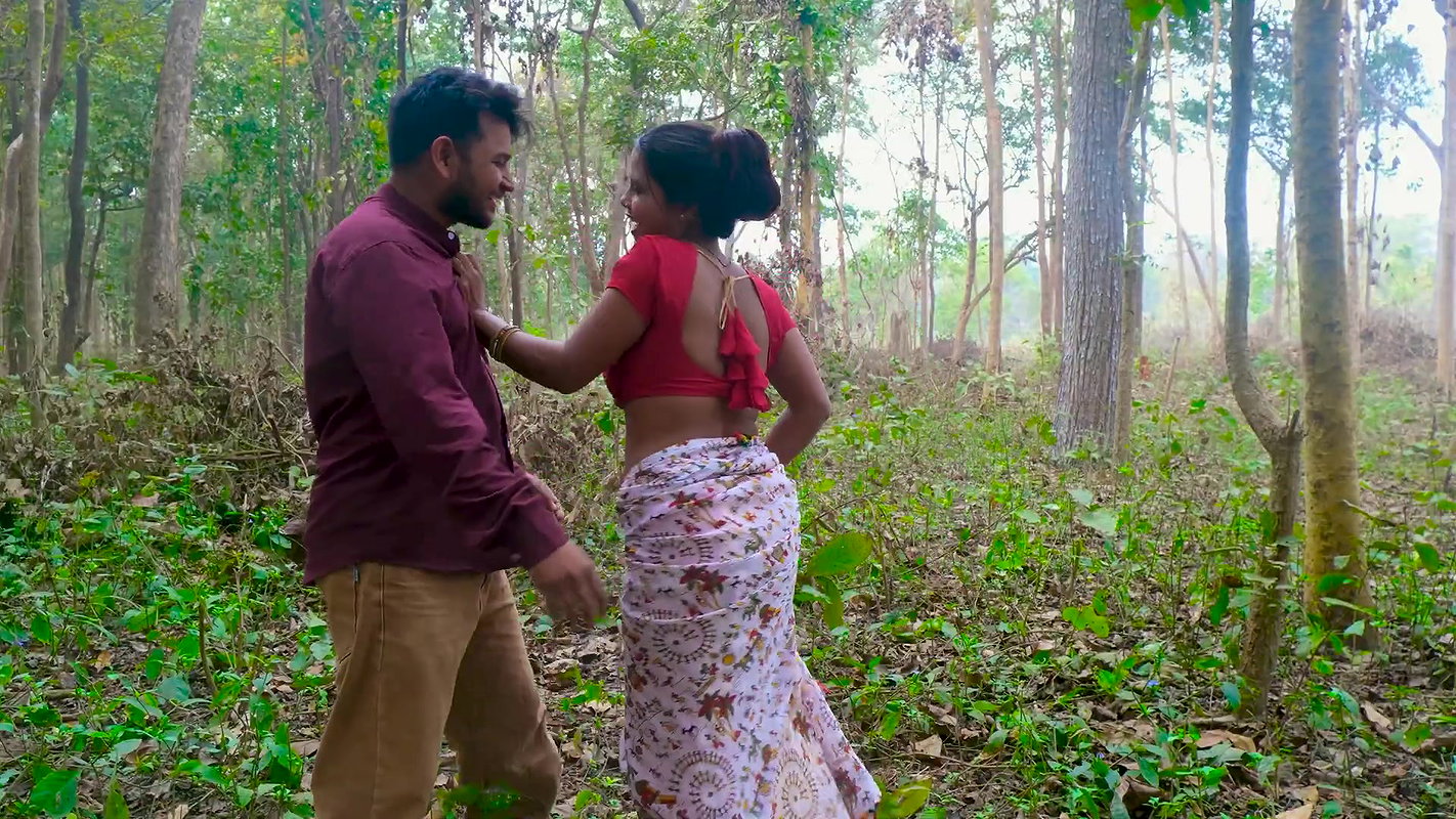 Hot young radha chauhan multiple smooching navel kiss song 2