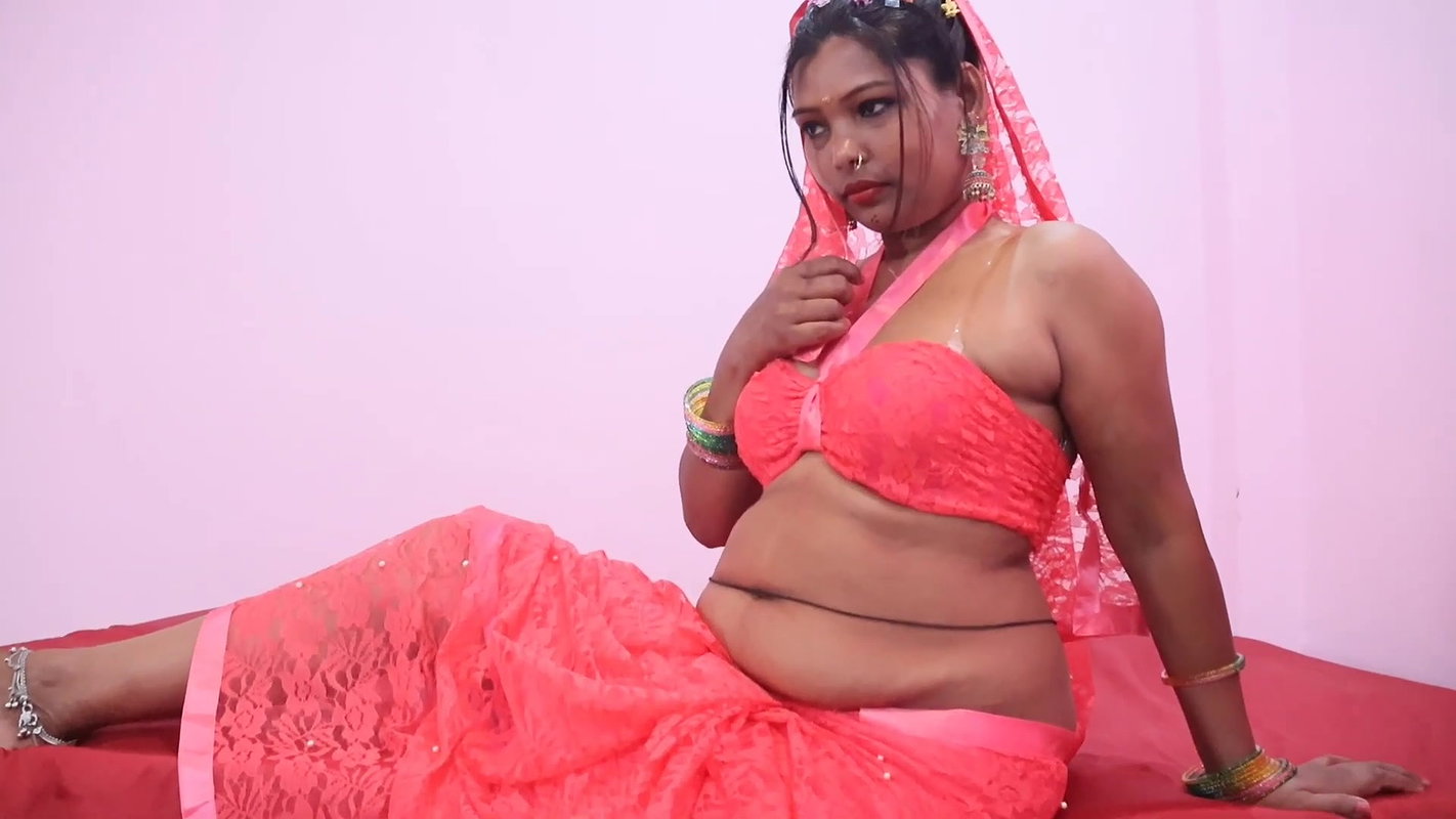 Horny young pinky tiwari hot cleavage and navel show photoshoot 2