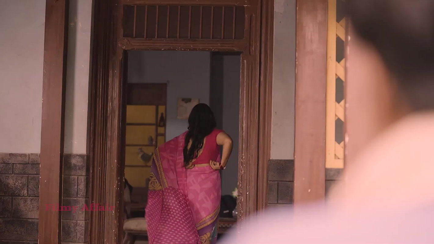 Disha hot scene – Devar-Bhabhi, Saree drop, Deep navel show, Intimate 2