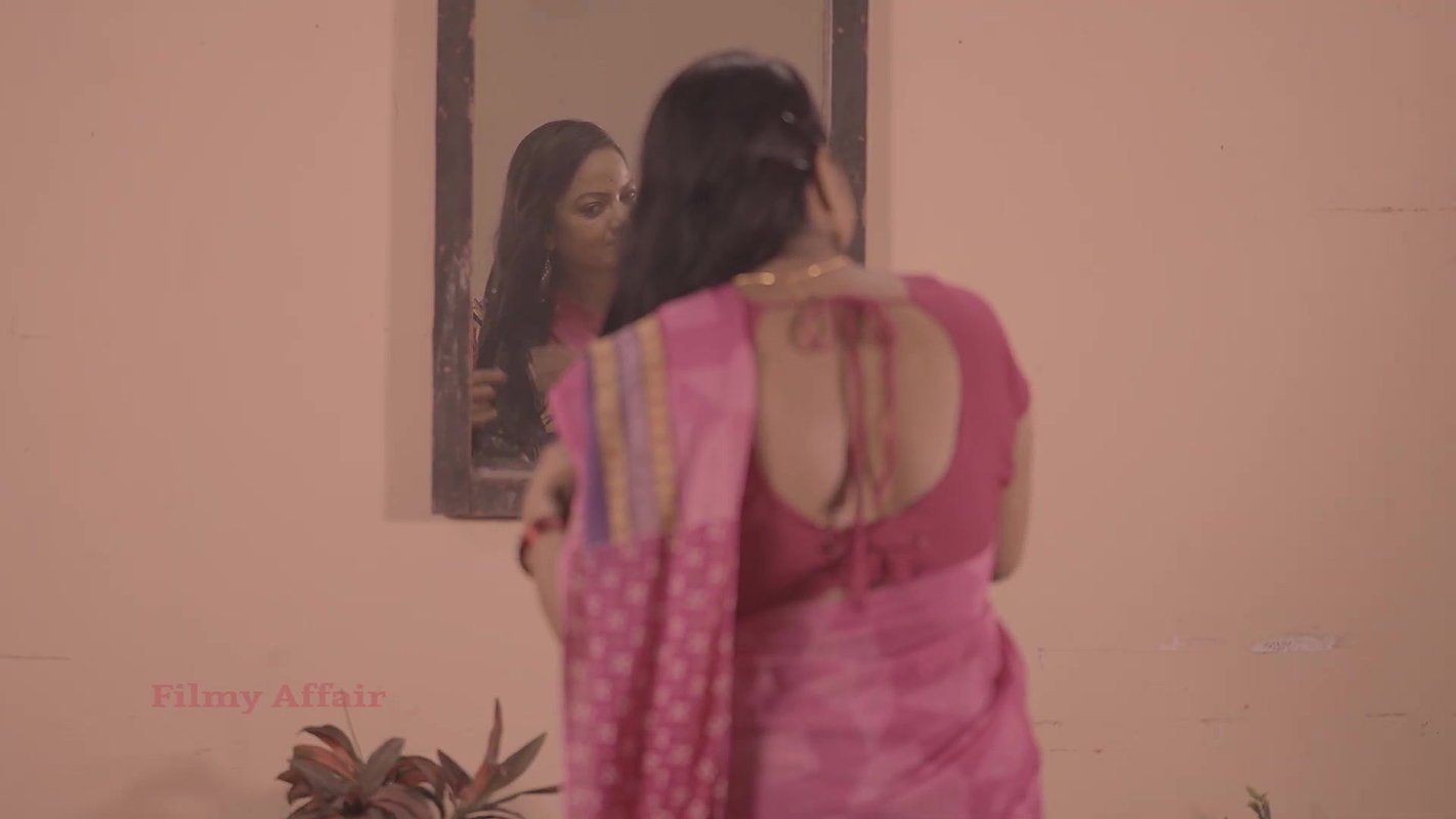 Disha hot scene – Devar-Bhabhi, Saree drop, Deep navel show, Intimate 2