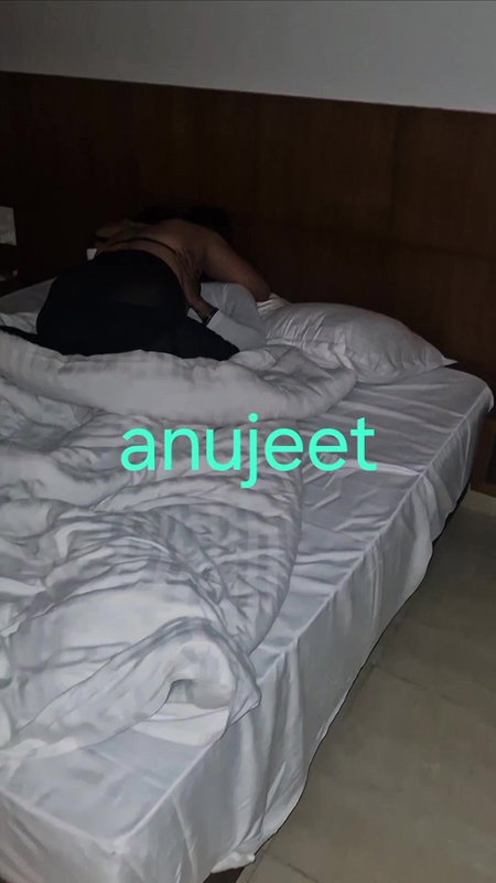 Hotwife Anu invited waiter in room full creampie sex video 2