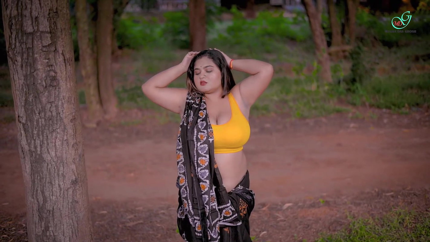 Booby megha das ghosh huge cleavage hot navel show sensual photoshoot 2