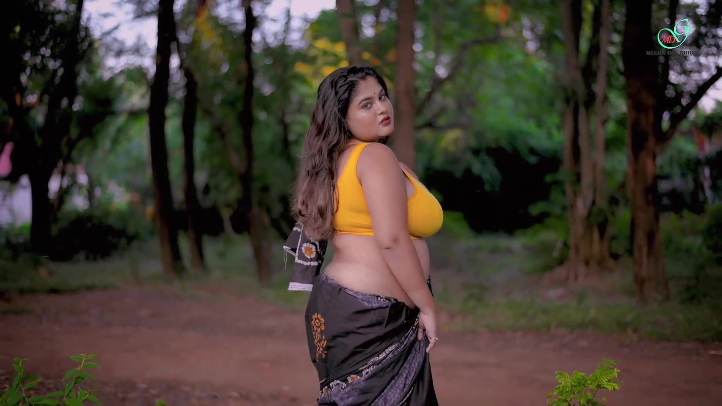 Booby megha das ghosh huge cleavage hot navel show sensual photoshoot 2