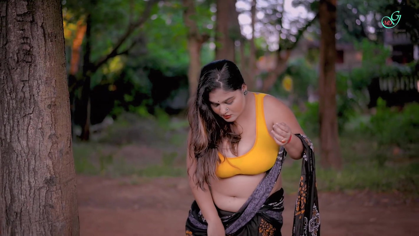 Booby megha das ghosh huge cleavage hot navel show sensual photoshoot 2