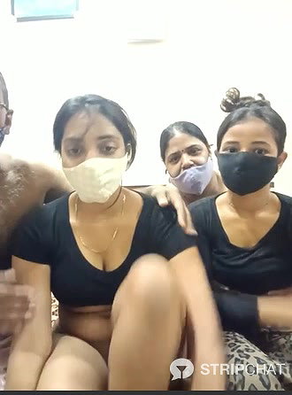 HoneyHush 4some show