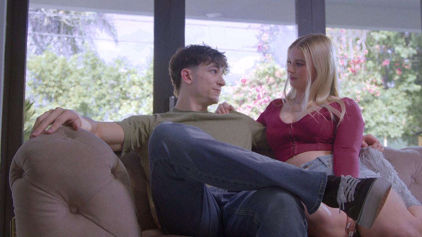 Elizabeth Skylar & Sky Wonderland – A Mother’s Day She’ll Remember