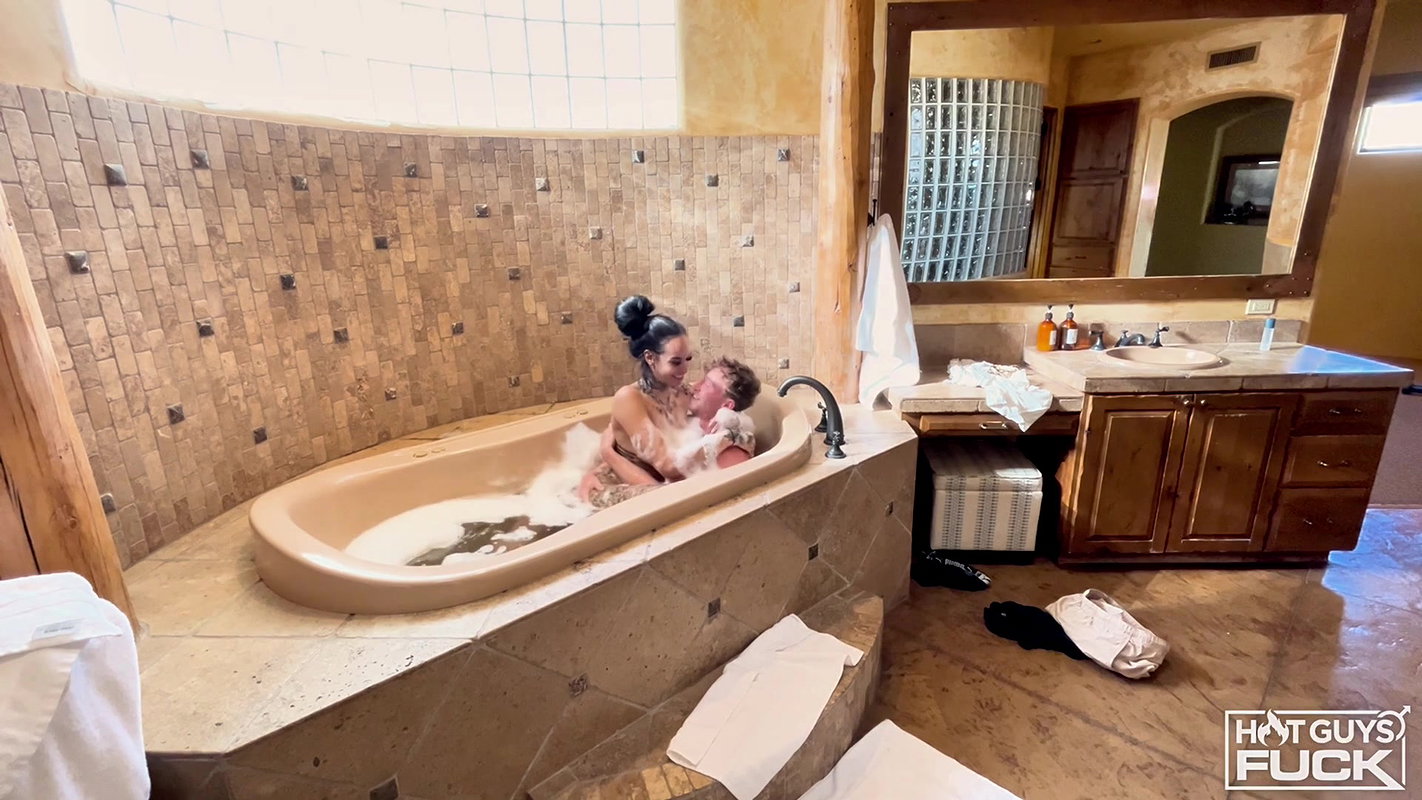 Ivy Steele – Bath to Bedroom Beast Mode_ Cody KaladinΓÇÖs Greek God Cock Ravages Ivy SteeleΓÇÖs Mixed Baddie Curves!