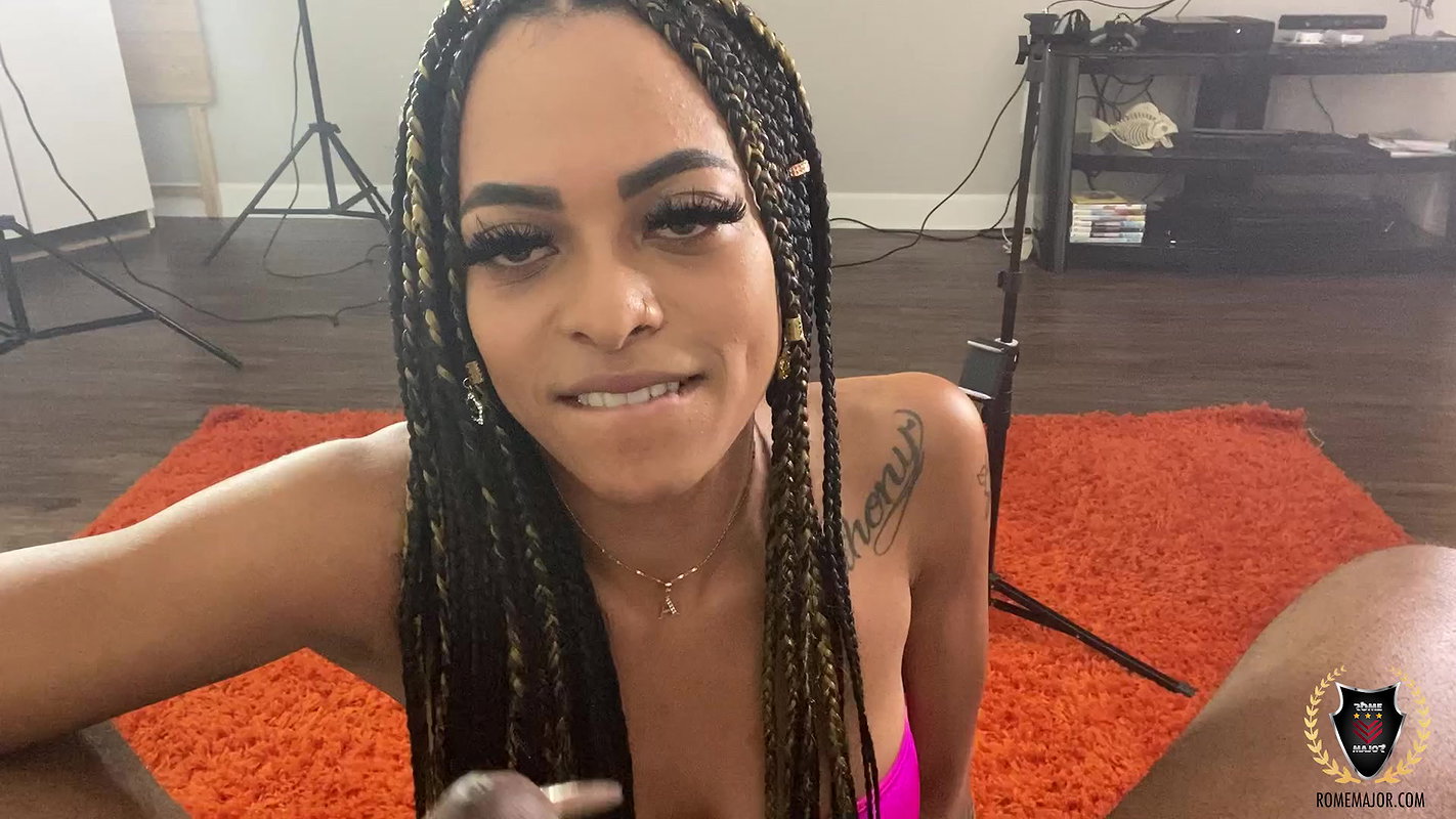 Ava Valentina – Ava’s POV Bubble Butt Ride