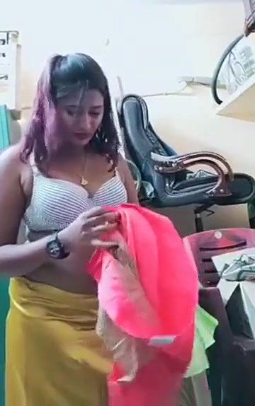 Swathi naidu dress and getting ready for shoot part-1