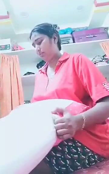 Swathi naidu dressing after bath