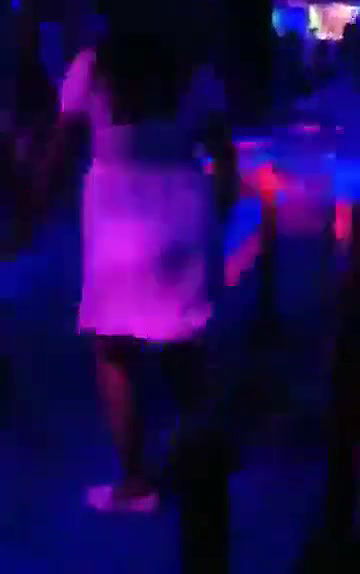 Swathi naidu enjoying and dancing in pub part-3