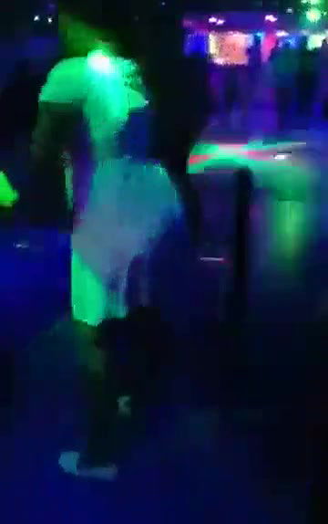 Swathi naidu enjoying and dancing in pub part-3