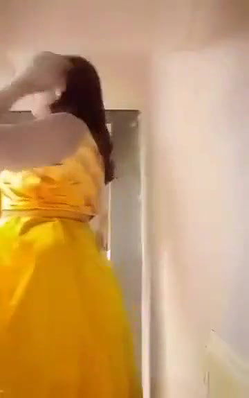 Swathi naidu exchanging clothes and getting ready for shoot part-1