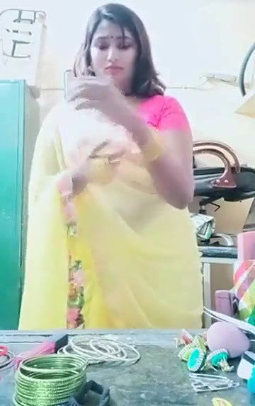 Swathi naidu getting ready for shoot