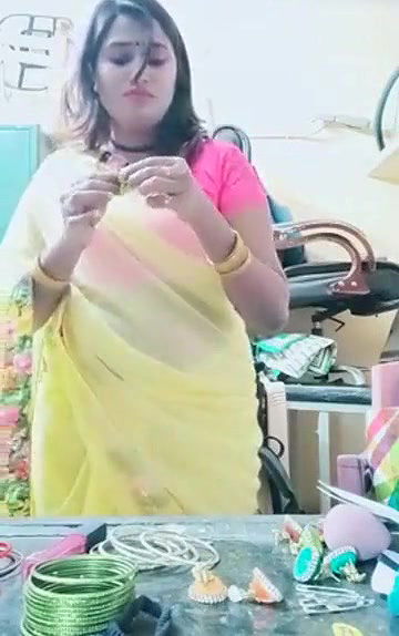 Swathi naidu getting ready for shoot