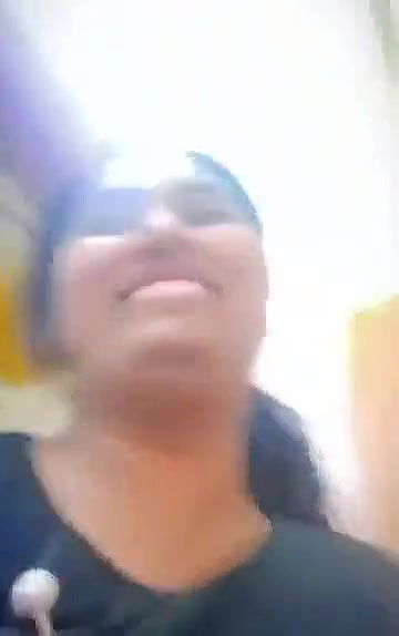 Swathi naidu giving romantic expressions part-1