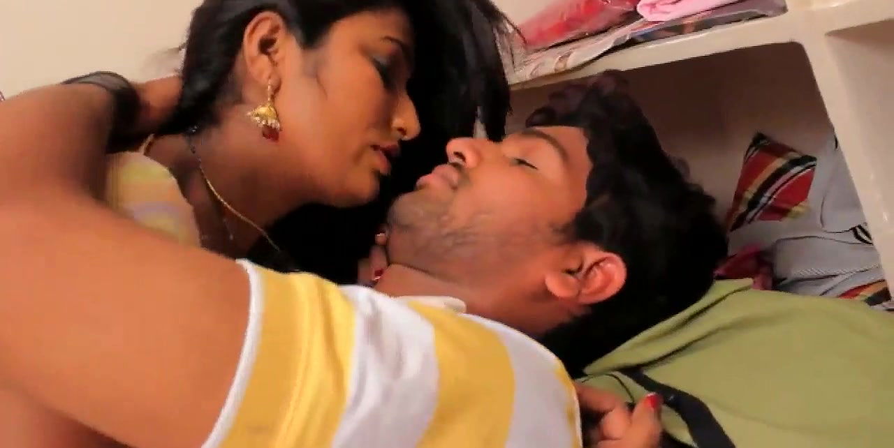 swathi naidu hot romance