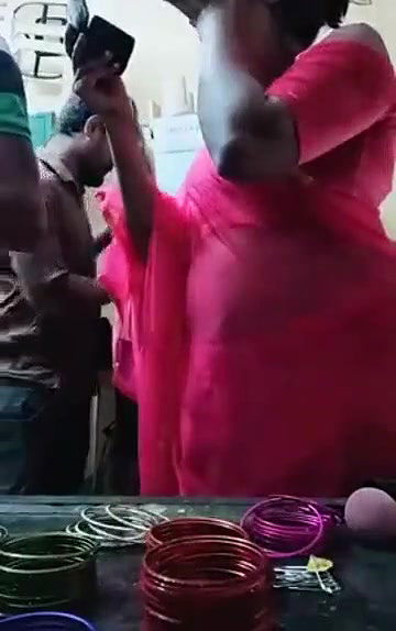 Swathi naidu in pink saree getting ready